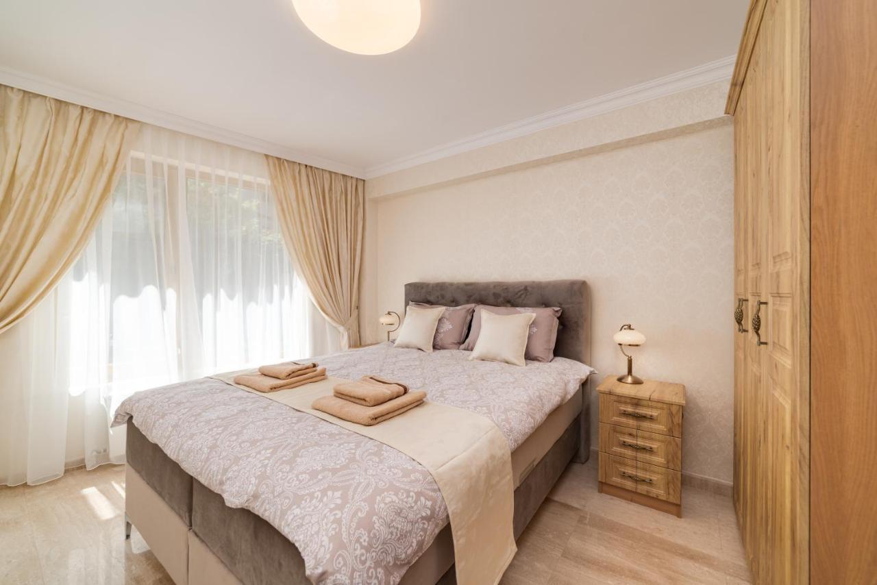 Deluxe And Central Garden Apartment Варна Екстериор снимка