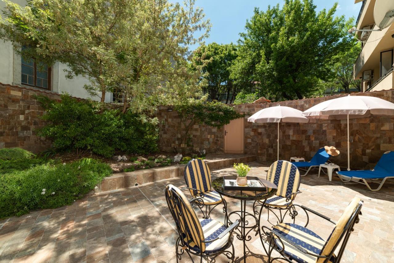 Deluxe And Central Garden Apartment Варна Екстериор снимка