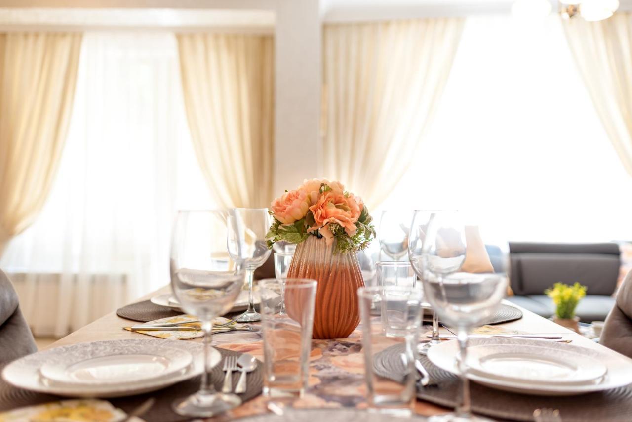 Deluxe And Central Garden Apartment Варна Екстериор снимка