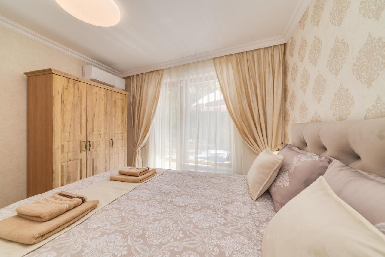 Deluxe And Central Garden Apartment Варна Екстериор снимка
