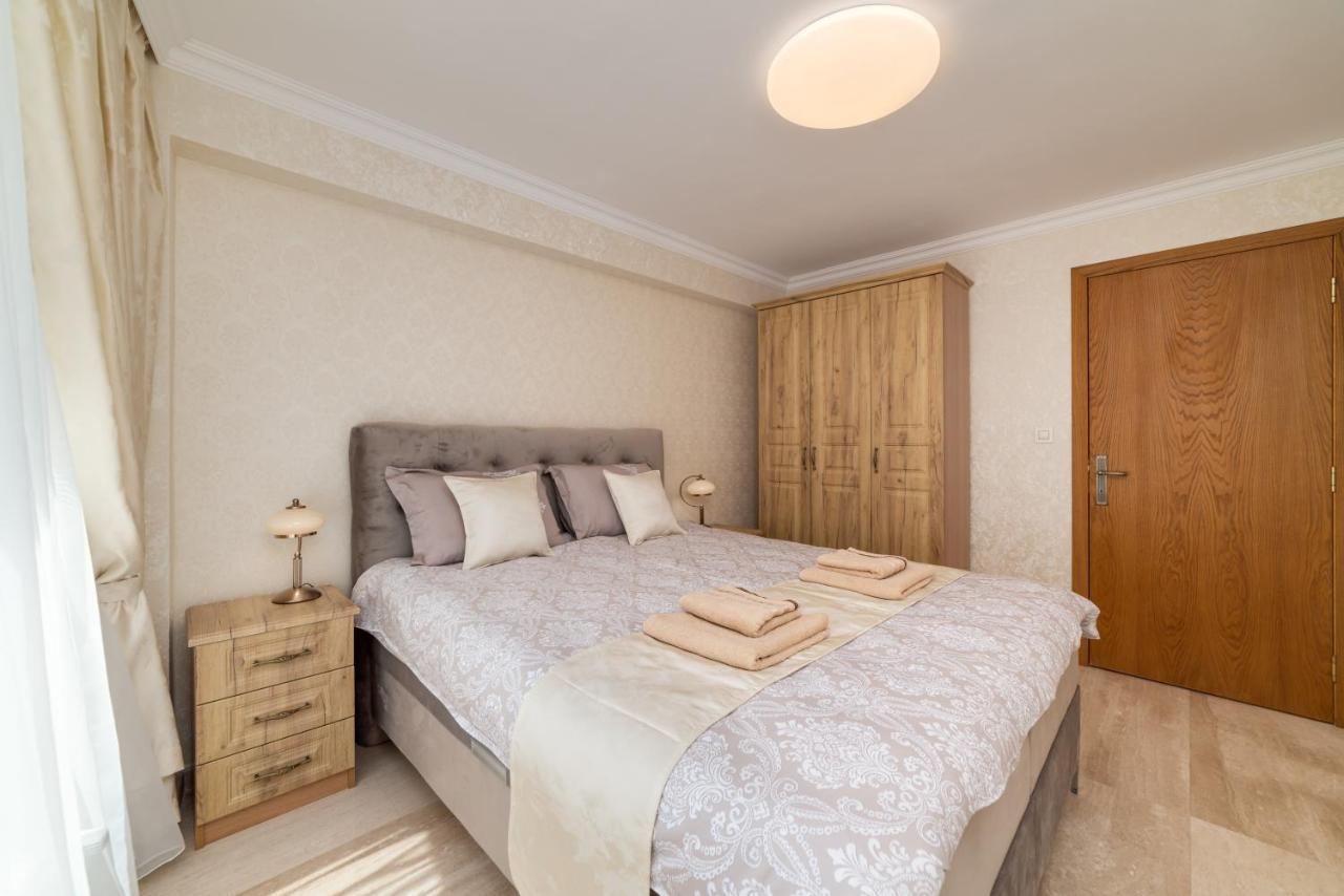Deluxe And Central Garden Apartment Варна Екстериор снимка